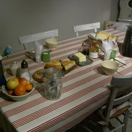 Les Capucines B&B *